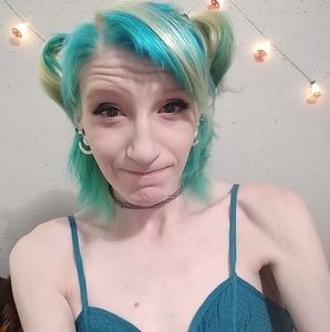 Meet your Posher, Corinne deane